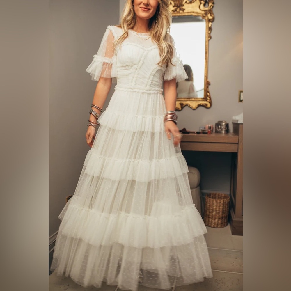 Ivy City Co - Whimsical dress in white EUC